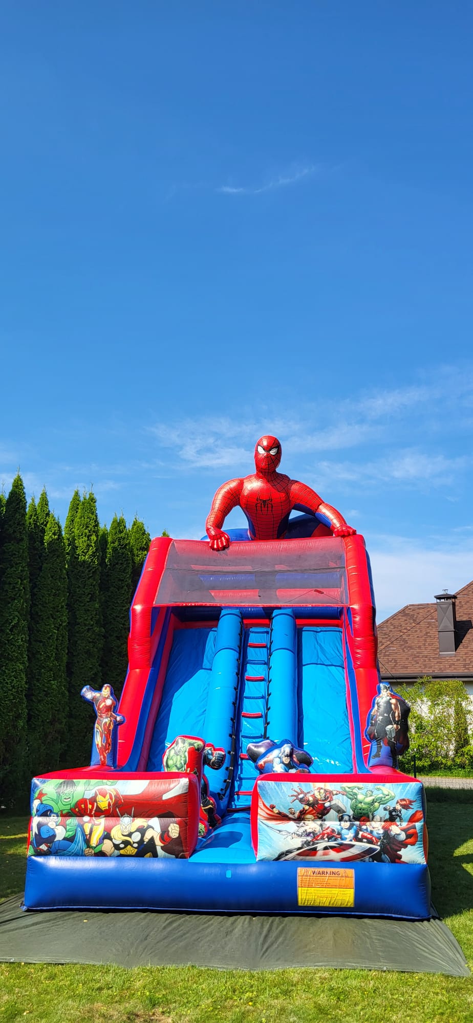 Supervaroņi